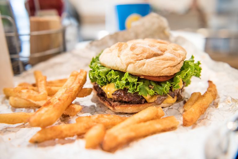 Cheeseburgers that take you to paradise at Fat Ronnie’s